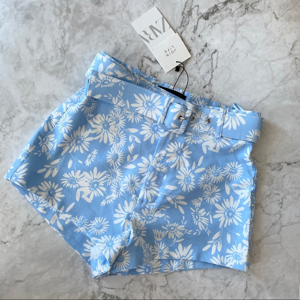 🏝 New 🌼 Zara Floral Shorts (Size XS)